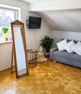Freilassing Apartment | DG R- Helle 40m2 2-Zimmer Wohnung nähe Salzburg