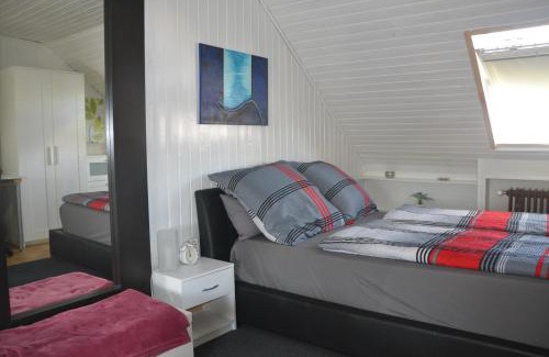 Volkhoven/Weiler House | DG-Zimmer