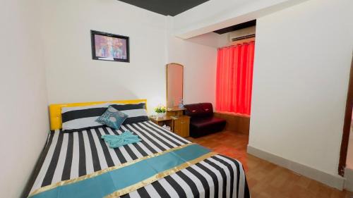 Dhanmondi Hotel | Dhanmondi Lake View Hotel