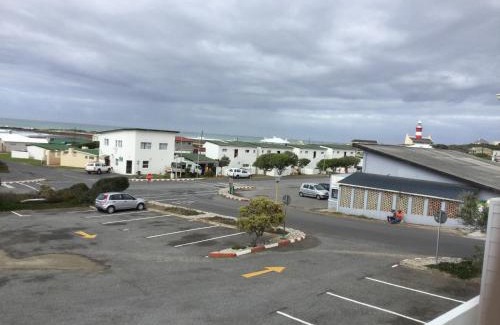 L'Agulhas Apartment | D’Hub guest cottage