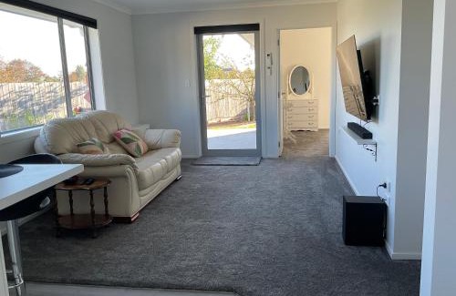 Masterton Apartment | Di Lusso Lansdowne