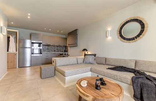 Stelida Villa | Diadema Villa