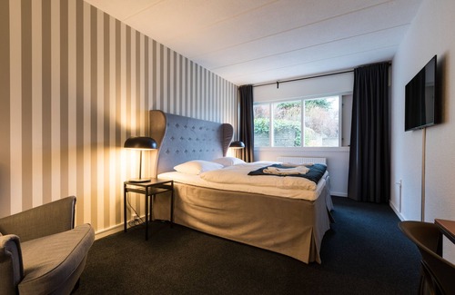 Give Hotel | Diagonalkroen
