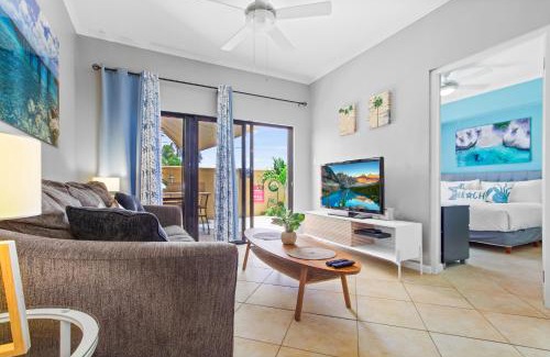 Gold Coast Apartment | Diamante 235-A