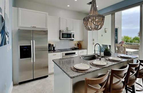 Galveston Apartment | Diamond Beach 203 - Coastal Chic