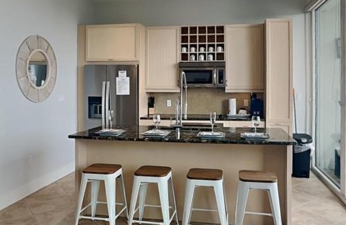 Galveston Apartment | Diamond Beach 303 - Low Tides