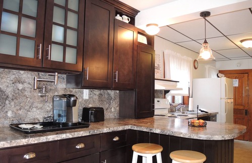 Cooperstown House | Diamond Dreams, Very close to Dreams Park, Recent update, fire pit, large yard