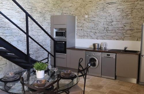 Sainte-Eulalie Apartment | Diamond - Gîte dans vieux prieuré près de Carcassonne
