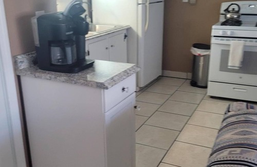 Los Trujillos-Gabaldon Cottage | DIAMOND IN THE ROUGH WITH MOST OF THE AMENITIES IN BELEN, NEW MEXICO