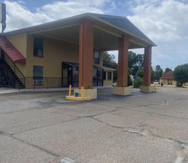 Forrest City Hotel | DIAMOND INN
