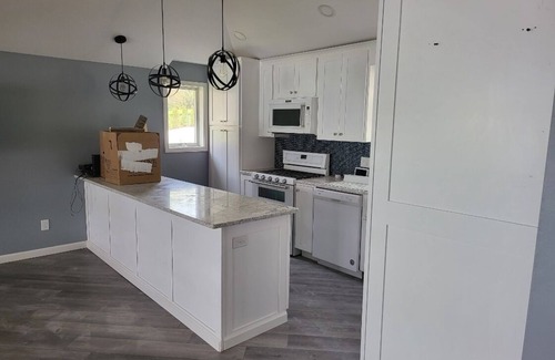 Cassopolis House | Diamond Lake Vacation Home - Perfect for Notre Dame Weekends
