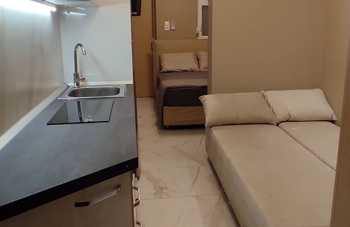 Perea Apartment | Diamond & Pearl Deluxe Smart Studios