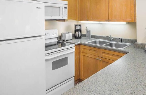 Daytona Beach Villa | Diamond Resorts Daytona Beach Regency - Studio - Efficiency (Lock-Off)