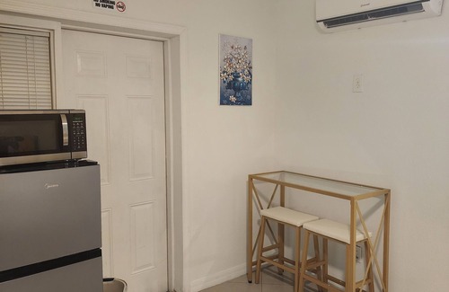 Citrus Park Apartment | Diamond Room 1