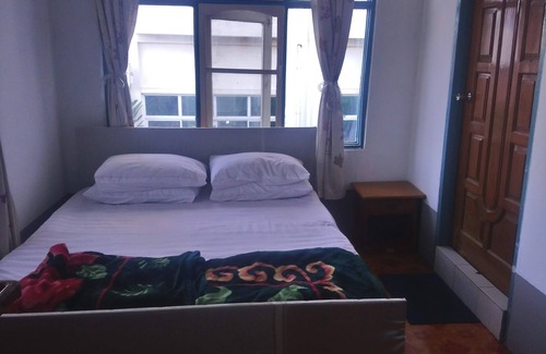 Nyaungshwe House | Diamond Star Guest House