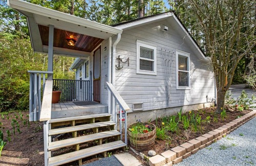 Camano Island House | Diamond Sunset Hideaway