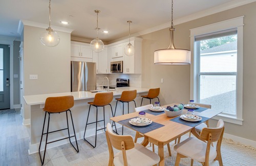 Diamondhead Condo | Diamondhead Retreat w/Deck, Pool & Golf!