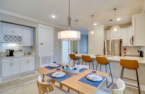 Diamondhead Condo | Diamondhead Retreat w/Deck, Pool & Golf!