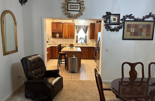 Williamsburg House | Diamonds & Pearls of Williamsburg, VA