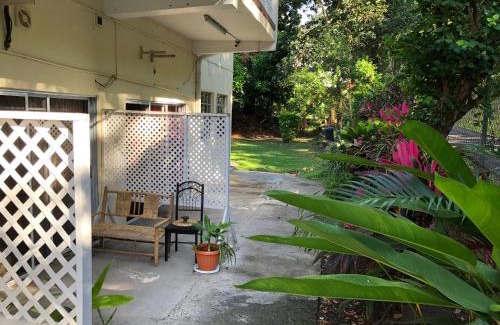 Soufriere Apartment | Diamondview Cherry Studio