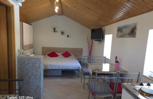 Golovik House | Diana Holiday Home