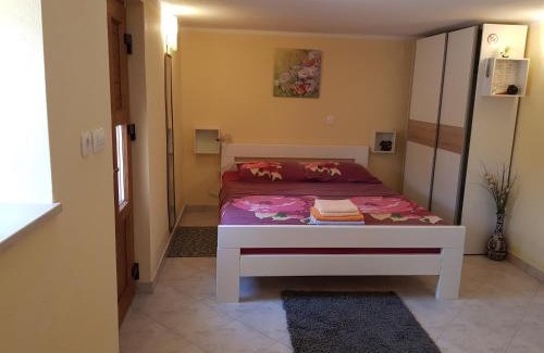 Golovik House | Diana Holiday Home