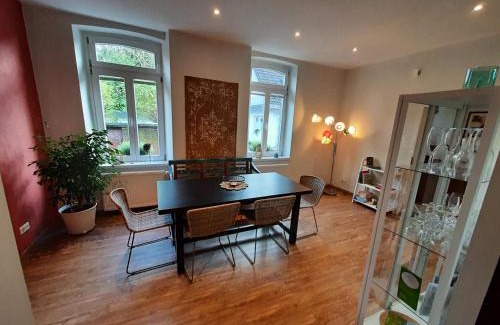 Huls House | Diana's Stube