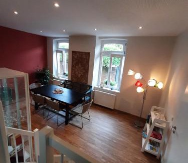 Huls House | Diana's Stube