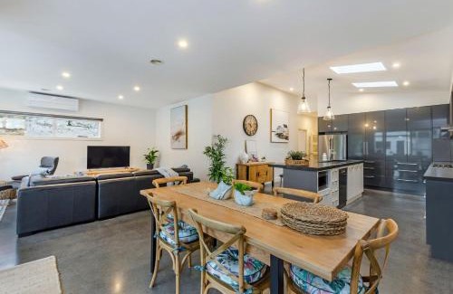 Warrnambool House | Dianas Place