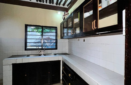 Galu House | Diani Beach Luxury Retreat with 5 Bedrooms