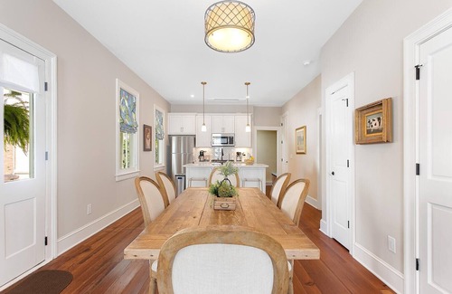 Charleston Historic District Apartment | Dianna Browns Place | Historic District