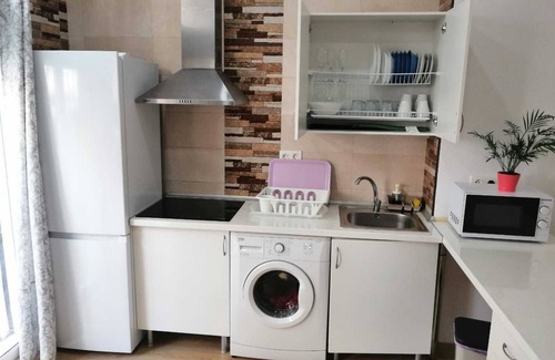 Los Tilos Apartment | Diaphanous loft, 5 minutes from Malaga bus station