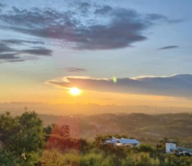 Angono Resort | Dicimulacion Staycation House