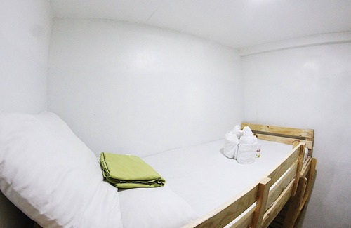 Downtown Cebu Hotel | Dickem's Transient House