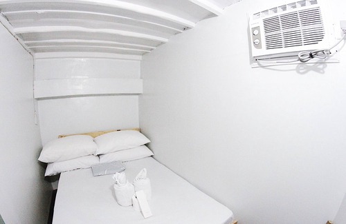 Downtown Cebu Hotel | Dickem's Transient House