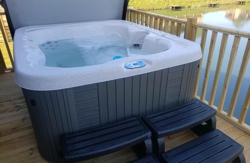 Fence Cabin | Diddly Squat Lodge