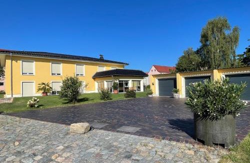 Pflueckuff House | Die 1A Pension