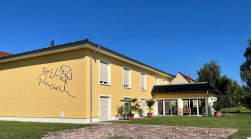 Pflueckuff House | Die 1A Pension