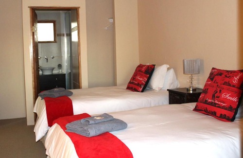 Kai !Garib House | Die Bult Plaas Guesthouse