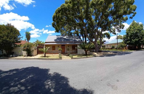 Rawsonville House | Die Heemhuis is a perfect self-catering guest house! nnnn