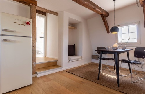 Toenning Apartment | Die Kleine Dachstuv-fewo ist der Perfekte Ort für Ihren Urlaub an der Nordsee!