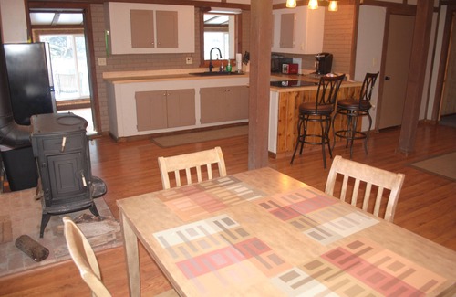 Swengel Cottage | Digger's Den fishing cottage