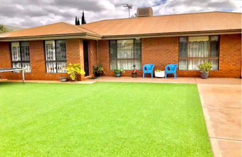 Piccadilly House | Diggers Dealers Accommodation