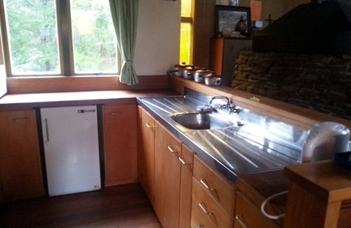St. Arnaud House | Diks Cottage, St Arnaud