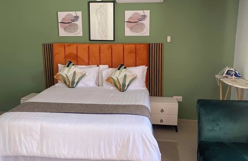 Tshabong Hotel | Dikukama Hotel