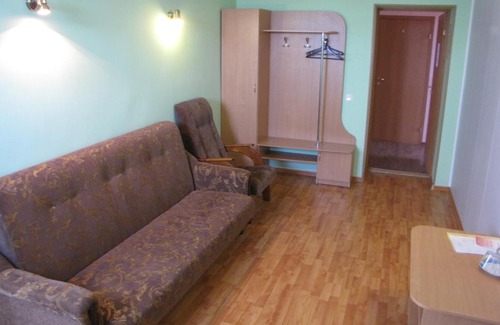Veliky Novgorod Hotel | Dilizhans Hotel