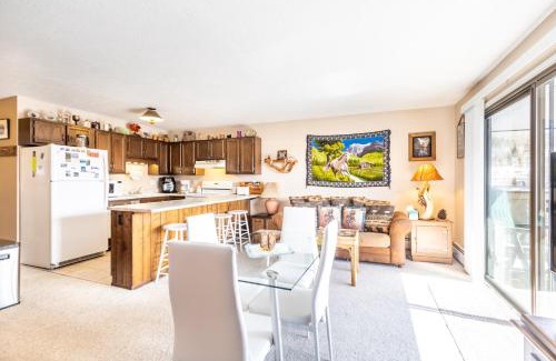 Dillon Apartment | Dillon Valley East 301Q
