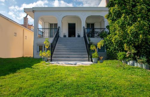 Agia Marina House | Dimitrios House - 2 Bedrooms & Cozy Atmosphere, by ZanteWize
