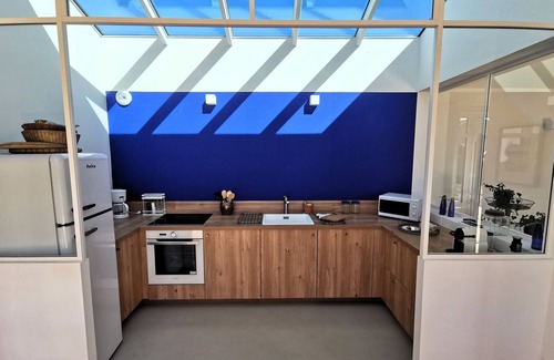 Barbatre House | Dimitri’s workshop 500m from the beach