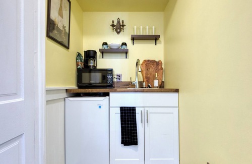 Columbus House | Dimon Cottage, Suite B